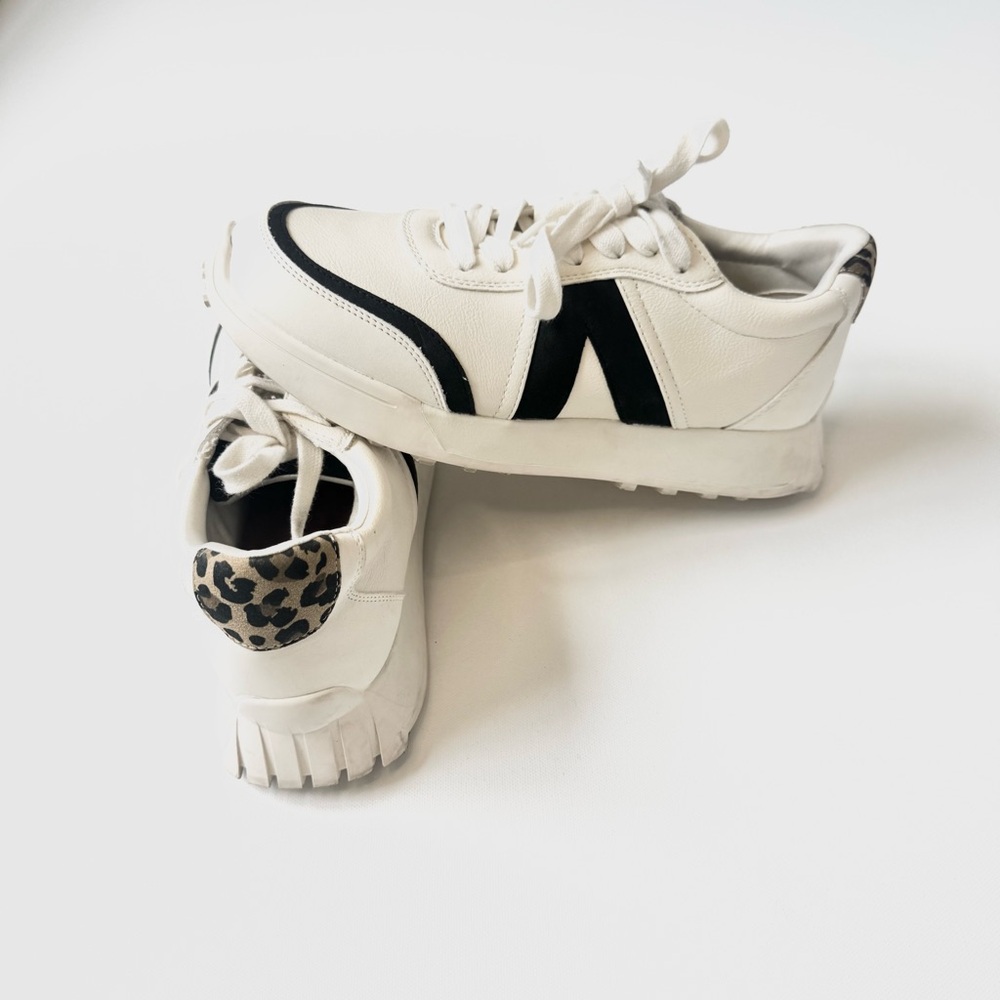 MIA White and Black Sneakers with Animal Print Heel Accent Neutral Colors Size 8 - Picture 3 of 10